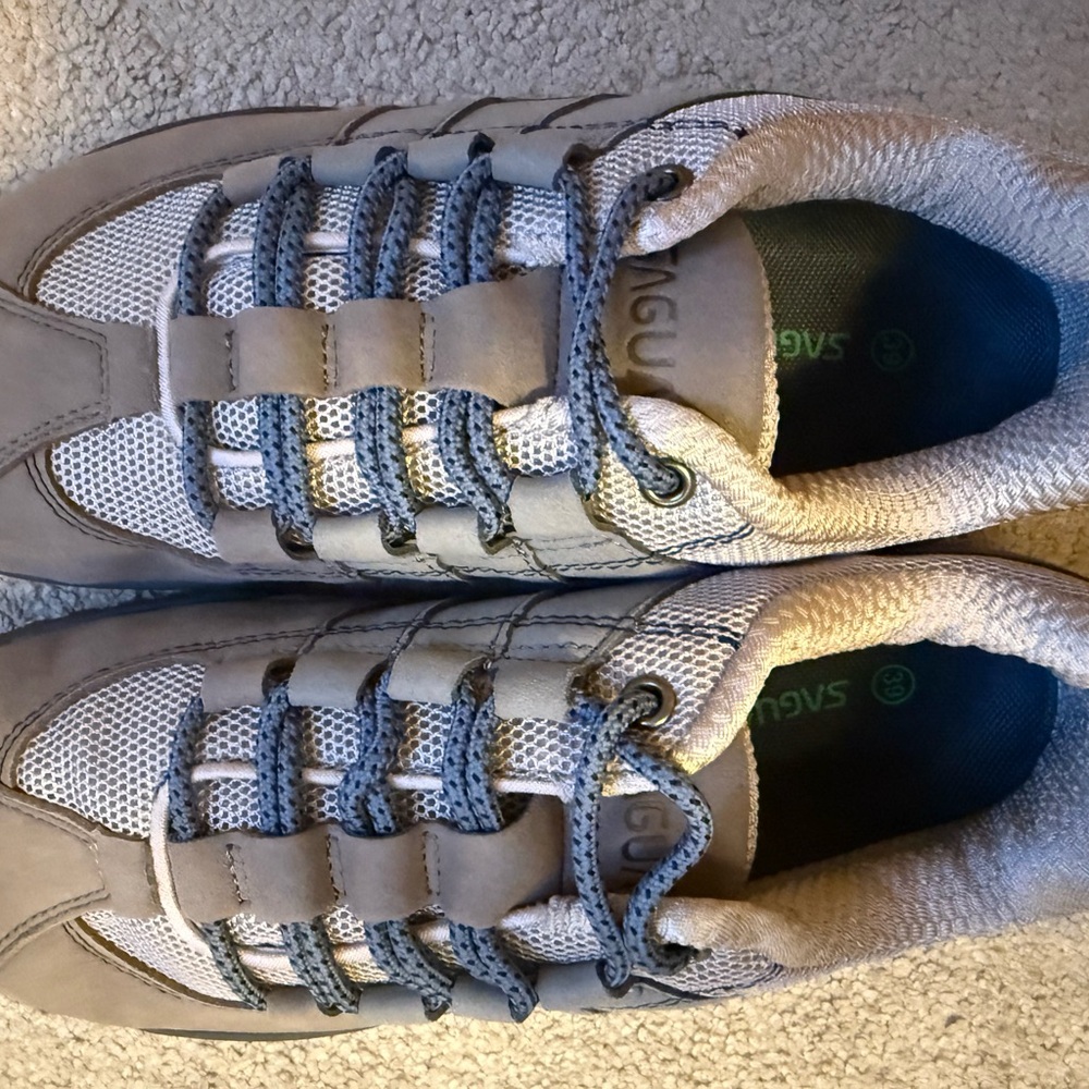 Saguaro Barefoot Sneakers Woman’s Size 39/8.5